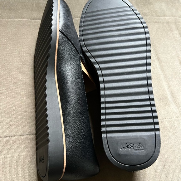 Life Stride Zendaya Loafer Flat - Picture 6 of 7